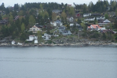 100_1548